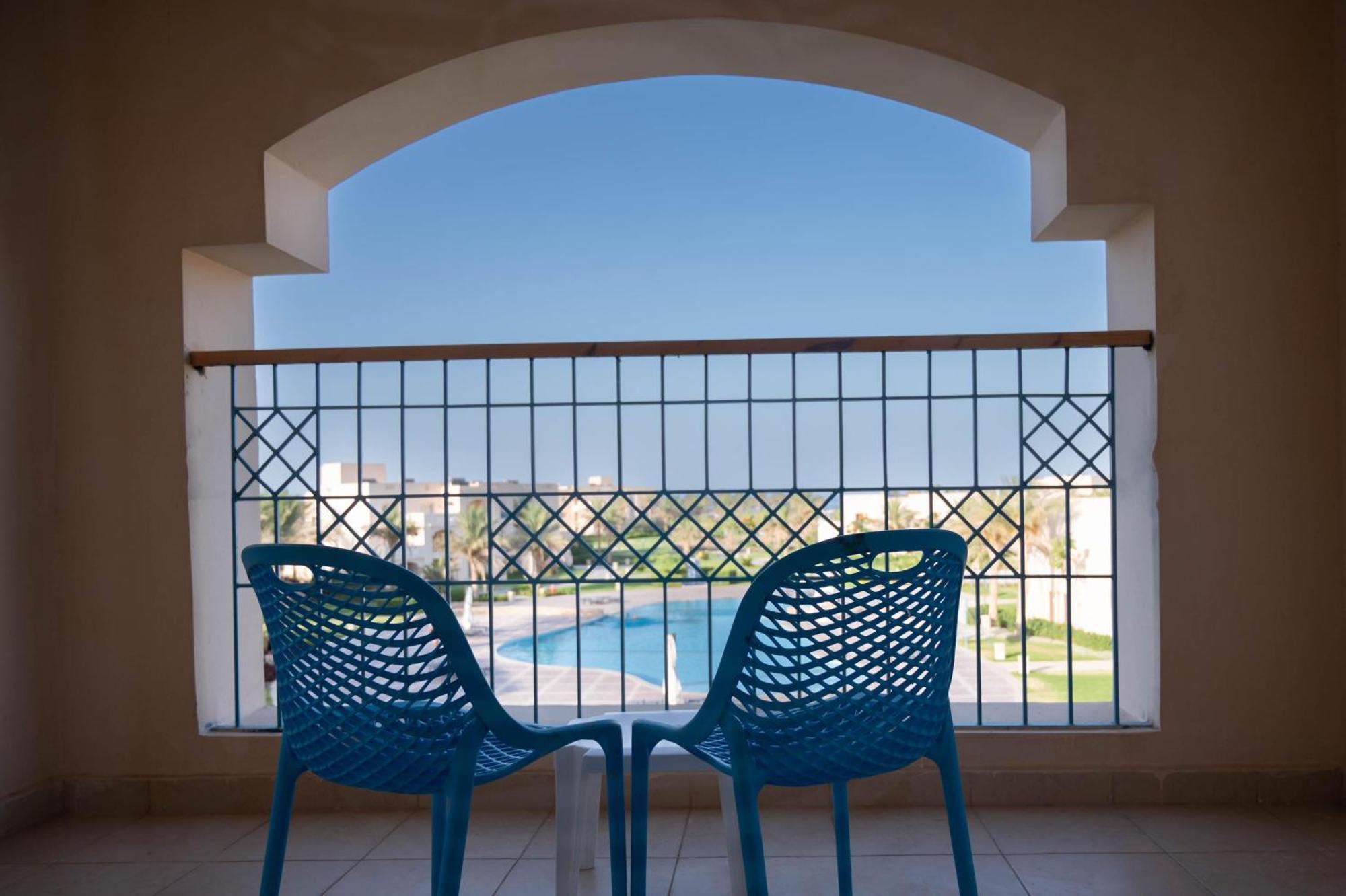 Sataya Resort Marsa Alam Esterno foto A balcony