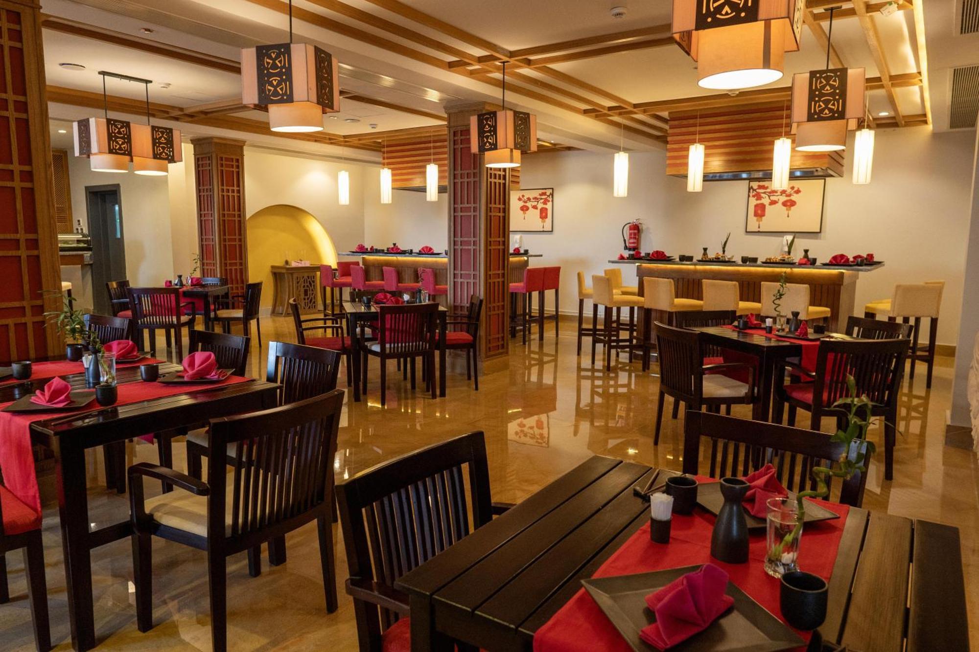 Sataya Resort Marsa Alam Esterno foto The interior of a restaurant in India