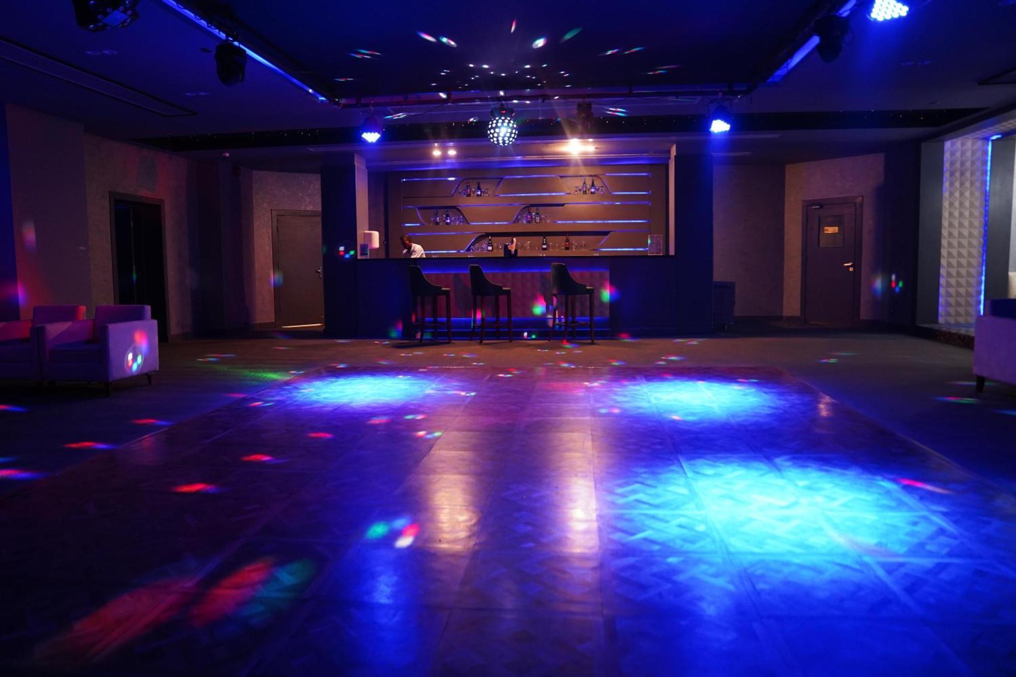 Sataya Resort Marsa Alam Esterno foto A nightclub in Bangkok, Thailand